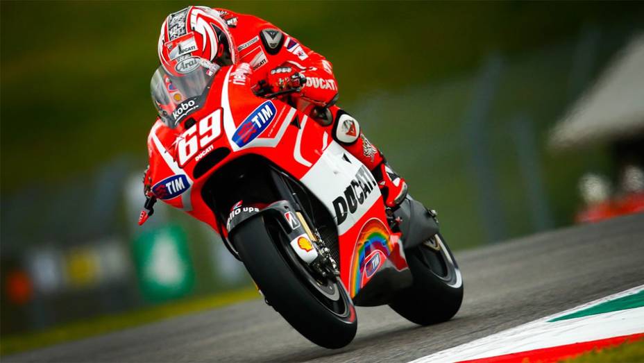 Nicky Hayden levou a Ducati ao quarto melhor tempo | <a href="https://gutenberg.quatrorodas.abril.com.br/moto/noticias/motogp-yamaha-domina-treino-mugello-742926.shtml" rel="migration">Leia mais</a>