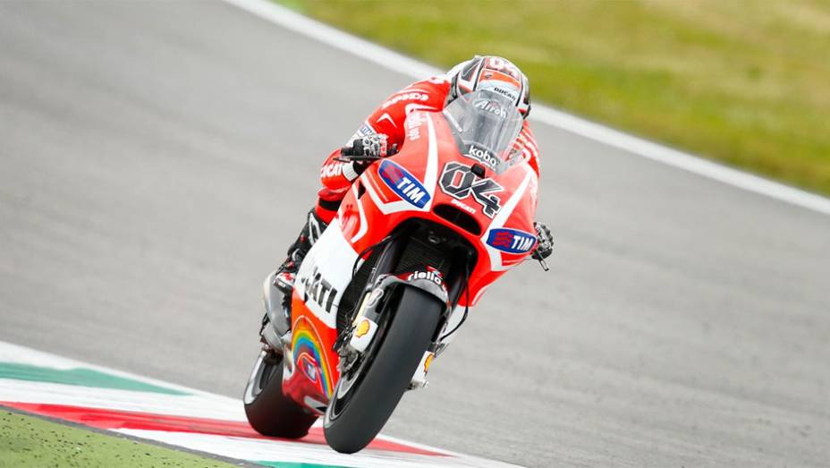 Andrea Dovizioso largará em terceiro, atrás de Jorge Lorenzo | <a href="https://gutenberg.quatrorodas.abril.com.br/moto/noticias/motogp-pedrosa-garante-pole-mugello-742928.shtml" rel="migration">Leia mais</a>