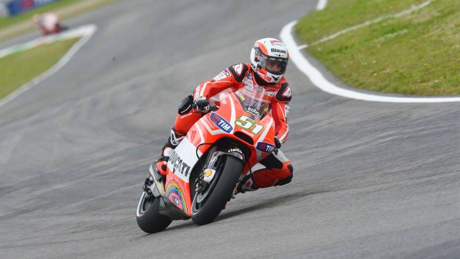 Michele Pirro ficou com o décimo lugar | <a href="https://gutenberg.quatrorodas.abril.com.br/moto/noticias/motogp-pedrosa-garante-pole-mugello-742928.shtml" rel="migration">Leia mais</a>