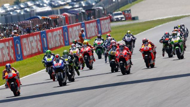 Marc Márquez sofreu uma queda e abandonou a prova faltando três voltas para o fim | <a href="https://gutenberg.quatrorodas.abril.com.br/moto/noticias/motogp-lorenzo-vence-prova-mugello-742903.shtml" rel="migration">Leia mais</a> Marc Márquez sofreu uma queda e abandonou a prova faltando três voltas para o fim | <a href="https://gutenberg.quatrorodas.abril.com.br/moto/noticias/motogp-lorenzo-vence-prova-mugello-742903.shtml" rel="migration">Leia mais</a>