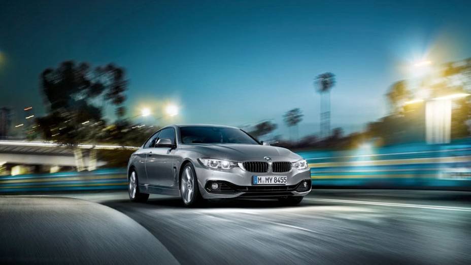 Todas as versões podem ser equipadas com transmissão manual de seis velocidades ou automática de oito marchas | <a href="https://gutenberg.quatrorodas.abril.com.br/saloes/frankfurt/2013/bmw-serie-4-coupe-753156.shtml" rel="migration">Leia mais</a>