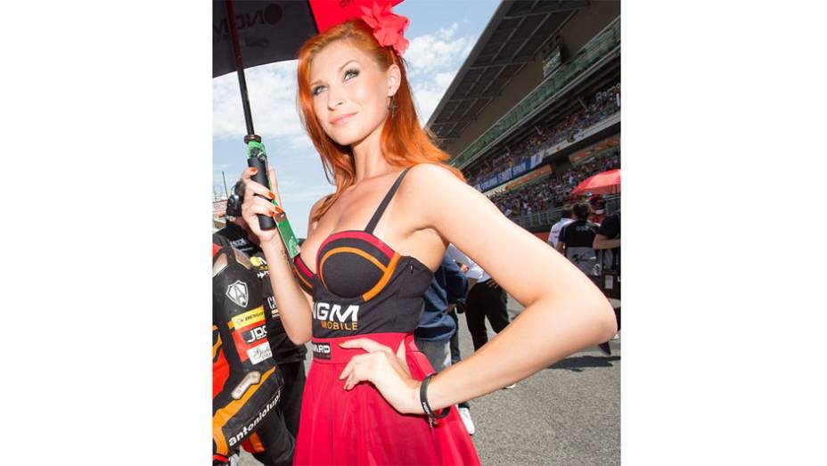 Veja as belas garotas da MotoGP da Catalunha e saiba como foi a corrida! | <a href="https://gutenberg.quatrorodas.abril.com.br/moto/galerias/competicoes/motogp-catalunha-corrida-744273.shtml" rel="migration">Leia mais</a>