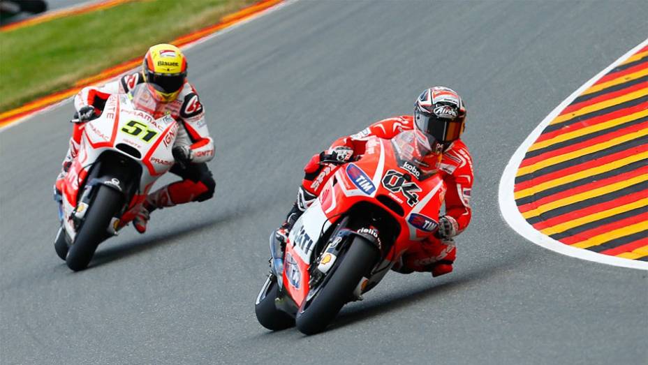 Andrea Dovizioso (Ducati) ficou com o nono tempo | <a href="https://gutenberg.quatrorodas.abril.com.br/moto/noticias/motogp-marquez-conquista-pole-alemanha-746854.shtml" rel="migration">Leia mais</a>