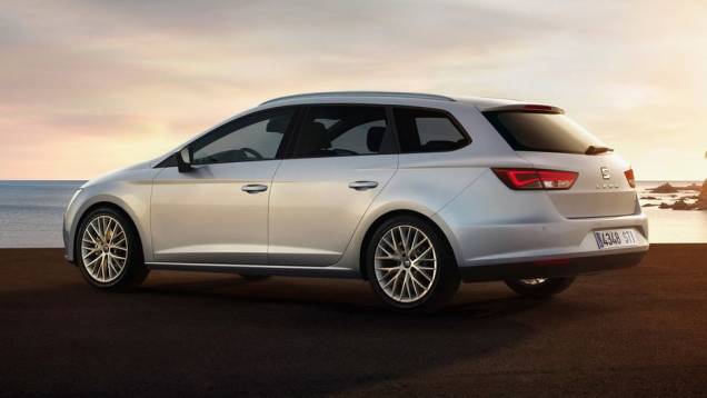 Pelo que pode ser visto nas imagens, ela foi modificada com o intuito de ganhar mais espaço de carga | <a href="https://gutenberg.quatrorodas.abril.com.br/saloes/frankfurt/2013/seat-leon-st-752095.shtml" rel="migration">Leia mais</a> Pelo que pode ser visto nas imagens, ela foi modificada com o intuito de ganhar mais espaço de carga | <a href="https://gutenberg.quatrorodas.abril.com.br/saloes/frankfurt/2013/seat-leon-st-752095.shtml" rel="migration">Leia mais</a>