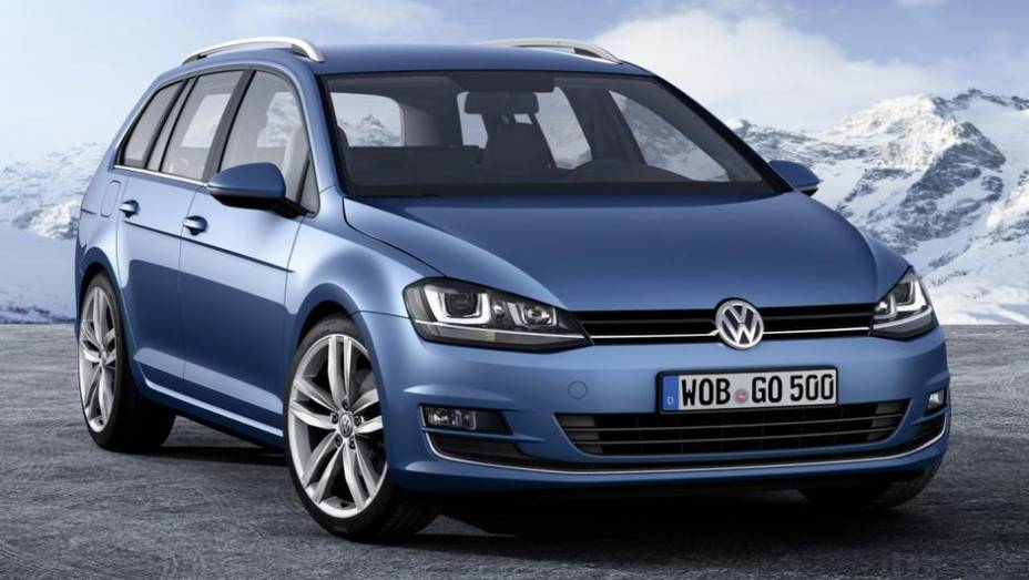 Trata-se de uma nova versão da perua, equipada com sistema de tração integral | <a href="https://gutenberg.quatrorodas.abril.com.br/noticias/fabricantes/vw-anuncia-golf-variant-4motion-748128.shtml" rel="migration">Leia mais</a>