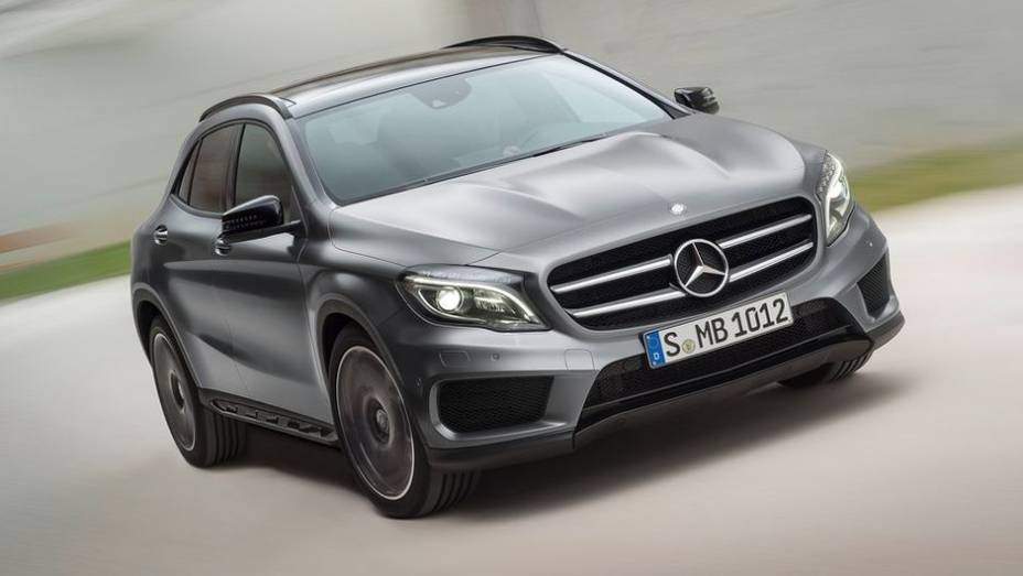 O GLA 2015 é um Classe A elevado, com um corpo mais musculoso... | <a href="https://gutenberg.quatrorodas.abril.com.br/saloes/frankfurt/2013/mercedes-benz-gla-752127.shtml" rel="migration">Leia mais</a>