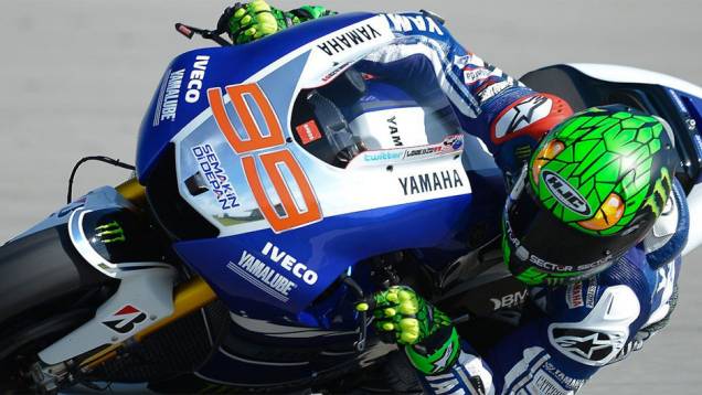 Jorge Lorenzo não resistiu à pressão de Pedrosa e ficou em terceiro | <a href="https://gutenberg.quatrorodas.abril.com.br/moto/noticias/motogp-marquez-vence-indianapolis-750342.shtml" rel="migration">Leia mais</a> Jorge Lorenzo não resistiu à pressão de Pedrosa e ficou em terceiro | <a href="https://gutenberg.quatrorodas.abril.com.br/moto/noticias/motogp-marquez-vence-indianapolis-750342.shtml" rel="migration">Leia mais</a>