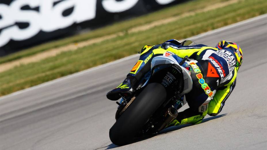 Valentino Rossi, que largou em nono, terminou a prova em quarto lugar | <a href="https://gutenberg.quatrorodas.abril.com.br/moto/noticias/motogp-marquez-vence-indianapolis-750342.shtml" rel="migration">Leia mais</a>