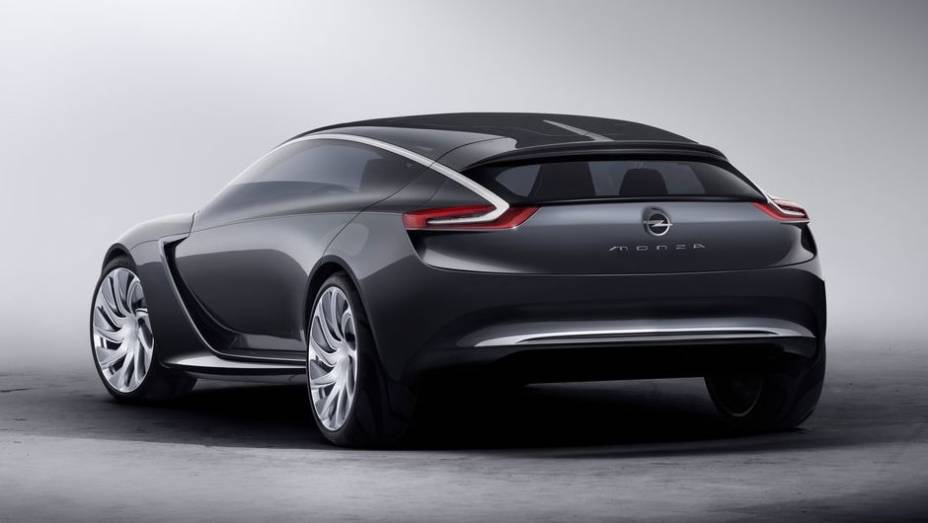 O carro antecipa conceitos de design que serão utilizados em seus próximos lançamentos | <a href="https://gutenberg.quatrorodas.abril.com.br/saloes/frankfurt/2013/opel-monza-concept-752069.shtml" rel="migration">Leia mais</a>