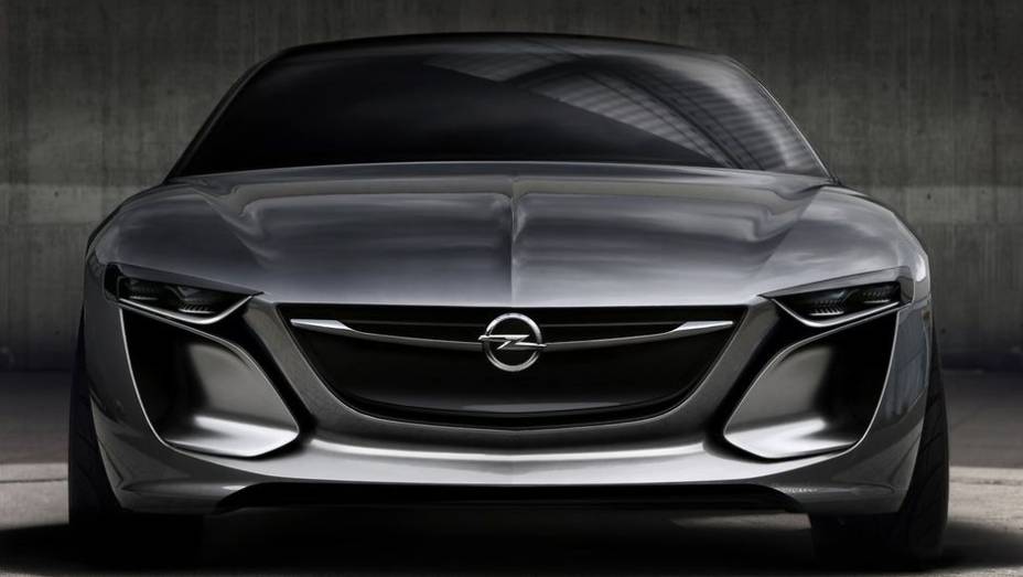 Como apresenta plataforma modular, o Monza concept, em tese, pode receber diversos tipos de motorização | <a href="https://gutenberg.quatrorodas.abril.com.br/saloes/frankfurt/2013/opel-monza-concept-752069.shtml" rel="migration">Leia mais</a>