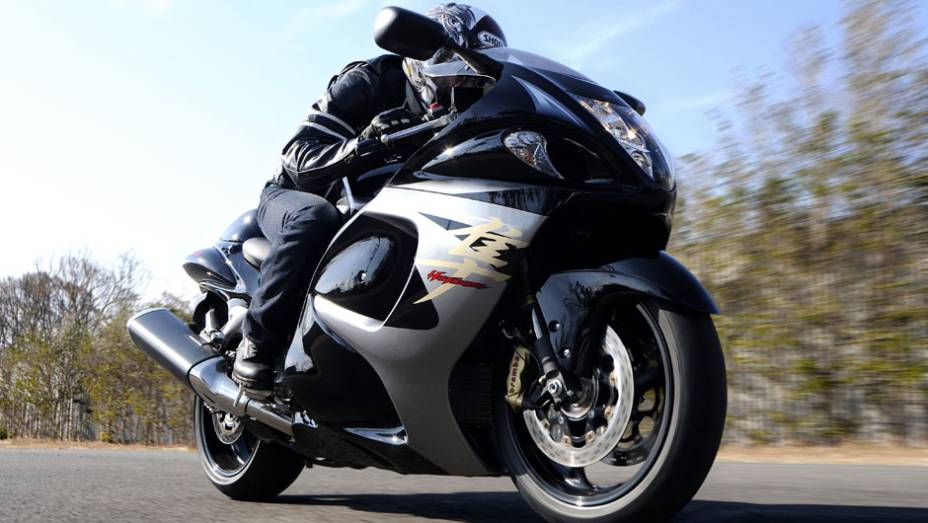 Hayabusa com ABS custará R$ 59.900,00 | <a href="https://gutenberg.quatrorodas.abril.com.br/moto/noticias/suzuki-hayabusa-2013-chega-ao-brasil-abs-751353.shtml" rel="migration">Leia mais</a>