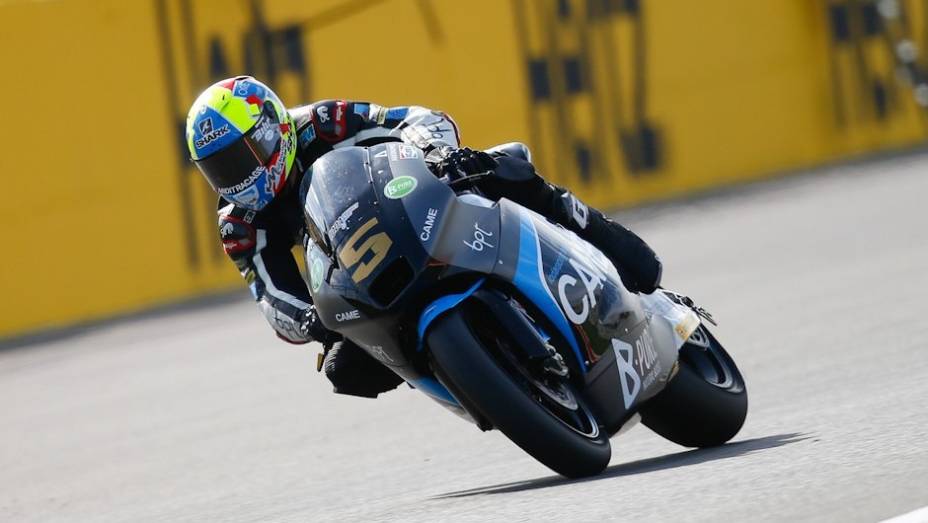 Pela Moto2, Johann Zarco (Came Iodaracing Project) surpreendeu e foi o mais rápido | <a href="https://gutenberg.quatrorodas.abril.com.br/moto/noticias/motogp-lorenzo-lidera-sexta-feira-751904.shtml" rel="migration">Leia mais</a>