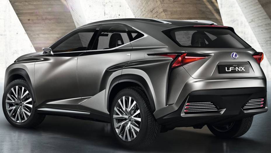 Poucos detalhes foram divulgados sobre a motorização do LF-NX | <a href="https://gutenberg.quatrorodas.abril.com.br/saloes/frankfurt/2013/lexus-lf-nx-752303.shtml" rel="migration">Leia mais</a>