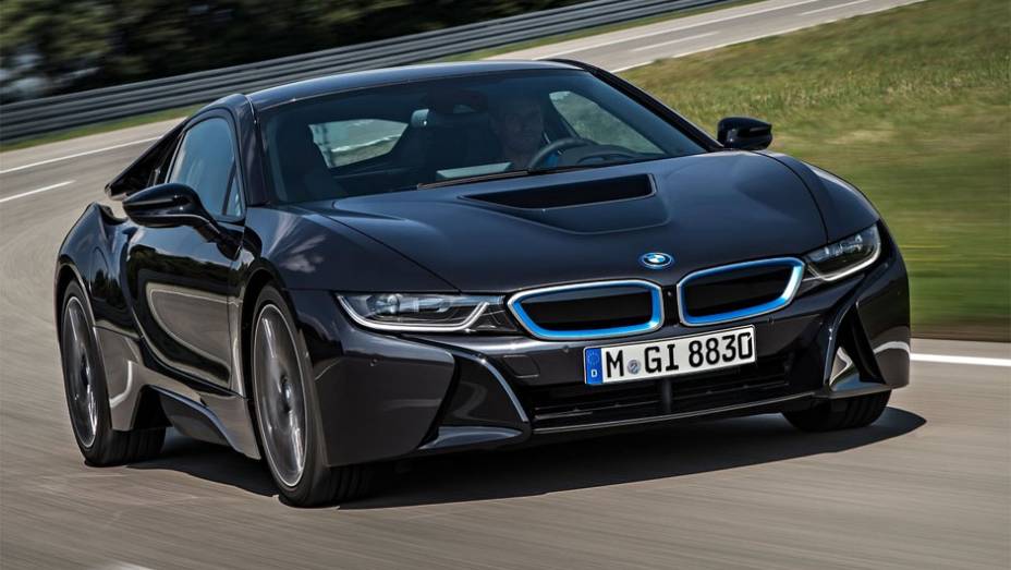 BMW revela o i8 em Frankfurt | <a href="https://gutenberg.quatrorodas.abril.com.br/saloes/frankfurt/2013/bmw-i8-752136.shtml" rel="migration">Leia mais</a>