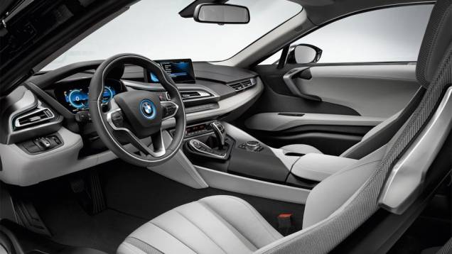 Se o modelo for utilizado apenas no modo elétrico, a velocidade máxima obtida será de 120 km/h, com autonomia estimada em 35 km | <a href="https://gutenberg.quatrorodas.abril.com.br/saloes/frankfurt/2013/bmw-i8-752136.shtml" rel="migration">Leia mais</a> Se o modelo for utilizado apenas no modo elétrico, a velocidade máxima obtida será de 120 km/h, com autonomia estimada em 35 km | <a href="https://gutenberg.quatrorodas.abril.com.br/saloes/frankfurt/2013/bmw-i8-752136.shtml" rel="migration">Leia mais</a>