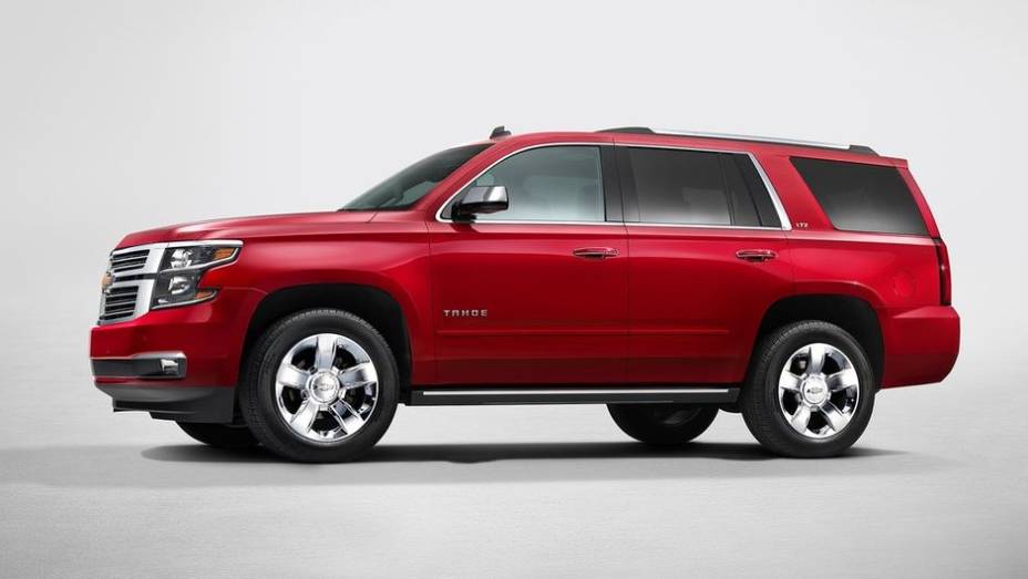 Pela Chevrolet, um dos modelos apresentados é o Tahoe | <a href="https://gutenberg.quatrorodas.abril.com.br/noticias/saloes/los-angeles-2013/eua-gm-lanca-linha-2015-suvs-753784.shtml" rel="migration">Leia mais</a> | <a href="https://gutenberg.quatrorodas.abril.com.br/galerias/saloes/los-angel" rel="migration"></a>