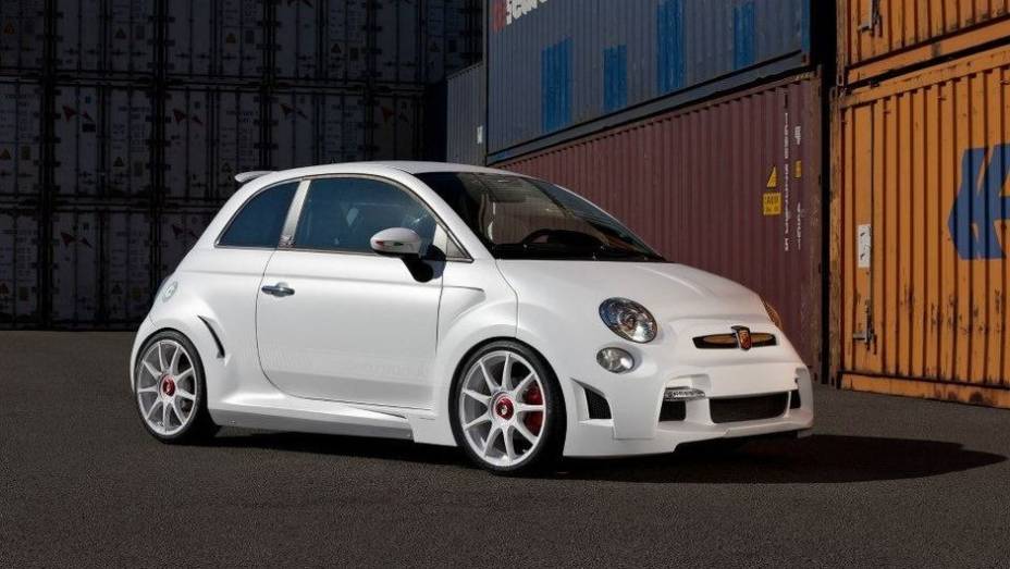 A Zender, prestigiada preparadora de carros europeia, revelou sua própria versão para o Abarth 500, chamada de Corsa Stradale | <a href="https://gutenberg.quatrorodas.abril.com.br/noticias/fabricantes/zender-revela-abarth-500-corsa-stradale-754764.shtml" rel="migration"></a>