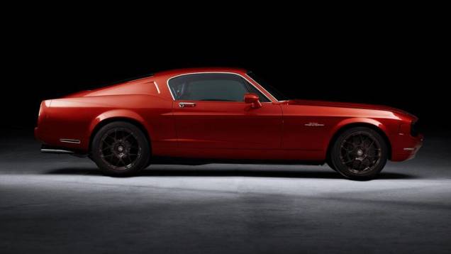 O coupé mescla visual retrô, bom pacote de itens de segurança e direção e o mesmo motor 6.2 V8 utilizado no Chevrolet Corvette ZR1 | <a href="https://gutenberg.quatrorodas.abril.com.br/noticias/fabricantes/equus-bass-770-revelado-755252.shtml" rel="migration">Leia mais</a> O coupé mescla visual retrô, bom pacote de itens de segurança e direção e o mesmo motor 6.2 V8 utilizado no Chevrolet Corvette ZR1 | <a href="https://gutenberg.quatrorodas.abril.com.br/noticias/fabricantes/equus-bass-770-revelado-755252.shtml" rel="migration">Leia mais</a>