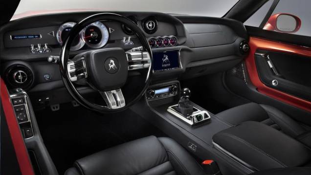 O coupé tem suspensão magnética, com amortecedores ajustáveis, airbags, sistema de monitoramento da pressão dos pneus, cruise control, revestimento interno em couro... | <a href="https://gutenberg.quatrorodas.abril.com.br/noticias/fabricantes/equus-bass-770-revelado" rel="migration"></a> O coupé tem suspensão magnética, com amortecedores ajustáveis, airbags, sistema de monitoramento da pressão dos pneus, cruise control, revestimento interno em couro... | <a href="https://gutenberg.quatrorodas.abril.com.br/noticias/fabricantes/equus-bass-770-revelado" rel="migration"></a>