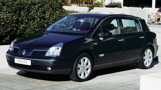 3º - Renault Vel Satis - US$ 25.459 por unidade | <a href="https://gutenberg.quatrorodas.abril.com.br/noticias/mercado/estudo-vw-tem-prejuizo-us-6-27-milhoes-cada-bugatti-veyron-755638.shtml" rel="migration">Leia mais</a> 3º - Renault Vel Satis - US$ 25.459 por unidade | <a href="https://gutenberg.quatrorodas.abril.com.br/noticias/mercado/estudo-vw-tem-prejuizo-us-6-27-milhoes-cada-bugatti-veyron-755638.shtml" rel="migration">Leia mais</a>