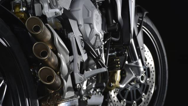 A nova Brutale 800 pesa apenas 167 kg | <a href="https://gutenberg.quatrorodas.abril.com.br/moto/noticias/mv-agusta-brutale-800-2014-chega-r-47-000-784936.shtml" rel="migration">Leia mais</a> A nova Brutale 800 pesa apenas 167 kg | <a href="https://gutenberg.quatrorodas.abril.com.br/moto/noticias/mv-agusta-brutale-800-2014-chega-r-47-000-784936.shtml" rel="migration">Leia mais</a>