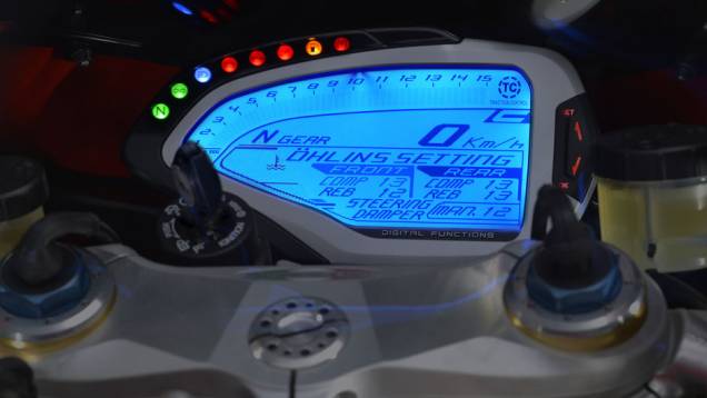 EAS - Eletronic Assisted Shifter | <a href="https://gutenberg.quatrorodas.abril.com.br/moto/noticias/mv-agusta-confirma-cinco-lancamentos-brasil-756002.shtml" rel="migration">Leia mais</a> EAS - Eletronic Assisted Shifter | <a href="https://gutenberg.quatrorodas.abril.com.br/moto/noticias/mv-agusta-confirma-cinco-lancamentos-brasil-756002.shtml" rel="migration">Leia mais</a>