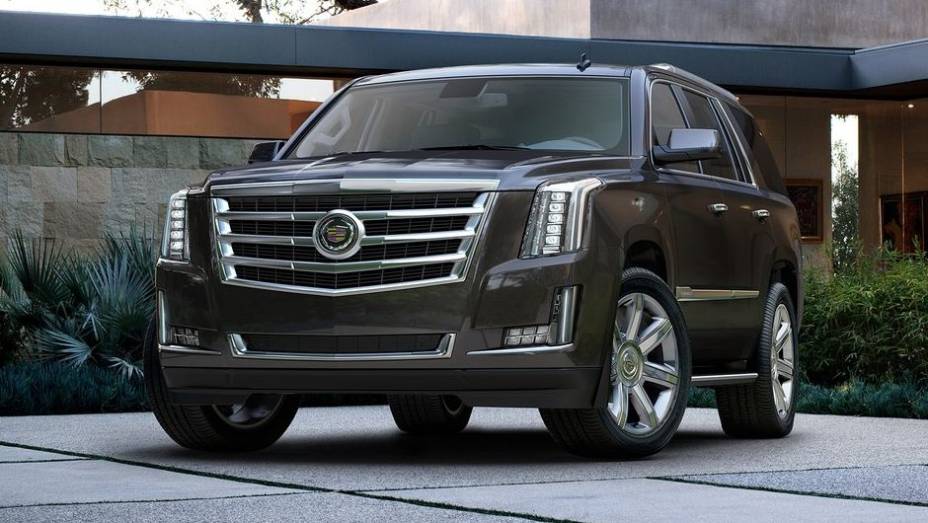 Durante um evento na cidade de Nova Iorque, a Cadillac apresentou a nova geração do Escalade | <a href="https://gutenberg.quatrorodas.abril.com.br/noticias/fabricantes/cadillac-apresenta-nova-geracao-escalade-756397.shtml" rel="migration">Leia mais</a>