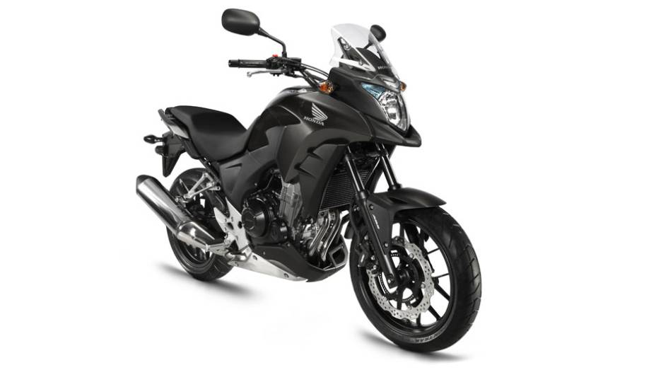 CB 500X é a proposta aventureira de média cilindrada da Honda | <a href="https://gutenberg.quatrorodas.abril.com.br/moto/noticias/honda-investe-modelos-500cc-756399.shtml" rel="migration">Leia mais</a>