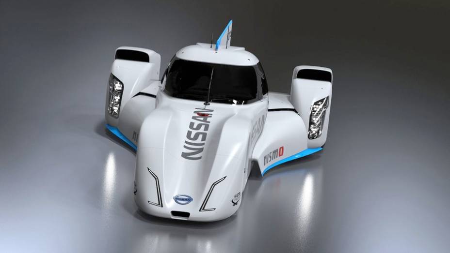 A meta da montadora japonesa é alinhar o ZEOD RC durante a tradicional prova das 24 Horas de Le Mans em 2014 | <a href="https://gutenberg.quatrorodas.abril.com.br/noticias/fabricantes/nissan-revela-zeod-rc-757457.shtml" rel="migration">Leia mais</a>