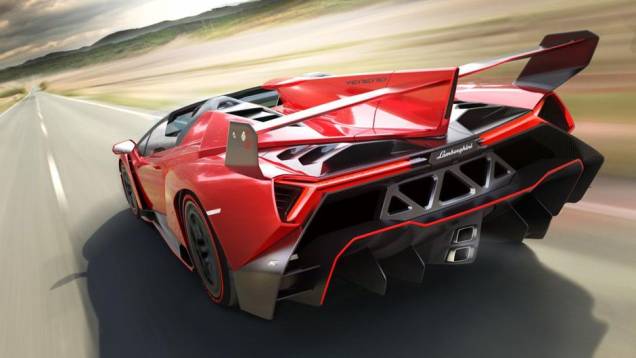 Antes, a revista Top Gear havia publicado as primeiras imagens do modelo | <a href="https://gutenberg.quatrorodas.abril.com.br/noticias/fabricantes/surgem-primeiras-imagens-lamborghini-veneno-roadster-757482.shtml" rel="migration">Leia mais</a> Antes, a revista Top Gear havia publicado as primeiras imagens do modelo | <a href="https://gutenberg.quatrorodas.abril.com.br/noticias/fabricantes/surgem-primeiras-imagens-lamborghini-veneno-roadster-757482.shtml" rel="migration">Leia mais</a>