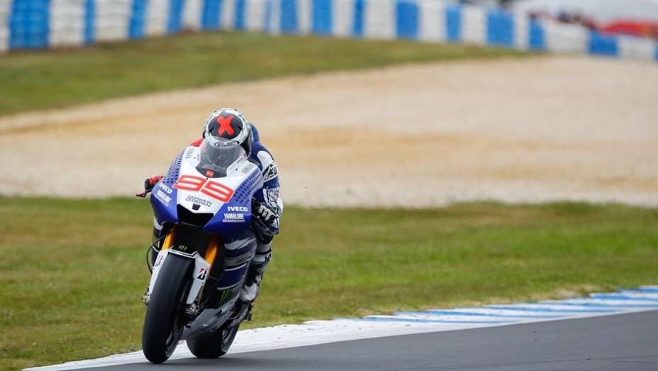 Jorge Lorenzo dominou a prova australiana da MotoGP | <a href="https://gutenberg.quatrorodas.abril.com.br/moto/noticias/motogp-lorenzo-vence-embola-campeonato-757595.shtml" rel="migration">Leia mais</a>