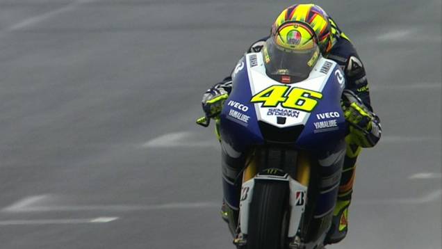 ...Valentino Rossi... | <a href="https://gutenberg.quatrorodas.abril.com.br/moto/noticias/motogp-lorenzo-voa-pole-japao-758277.shtml" rel="migration">Leia mais</a> ...Valentino Rossi... | <a href="https://gutenberg.quatrorodas.abril.com.br/moto/noticias/motogp-lorenzo-voa-pole-japao-758277.shtml" rel="migration">Leia mais</a>