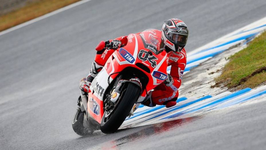 ...e Andrea Dovizioso | <a href="https://gutenberg.quatrorodas.abril.com.br/moto/noticias/motogp-lorenzo-voa-pole-japao-758277.shtml" rel="migration">Leia mais</a>