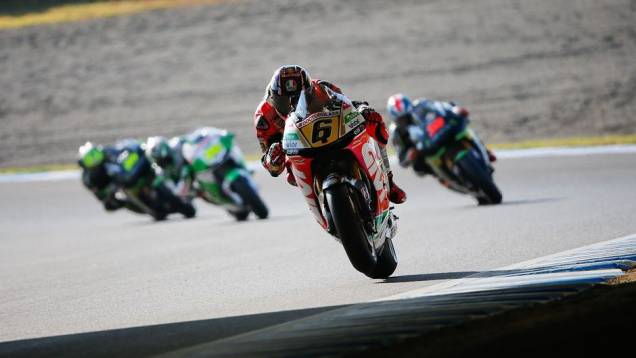 Stefan Bradl terminou em quinto | <a href="https://gutenberg.quatrorodas.abril.com.br/moto/noticias/motogp-definicao-titulo-fica-ultima-prova-758422.shtml" rel="migration">Leia mais</a> Stefan Bradl terminou em quinto | <a href="https://gutenberg.quatrorodas.abril.com.br/moto/noticias/motogp-definicao-titulo-fica-ultima-prova-758422.shtml" rel="migration">Leia mais</a>