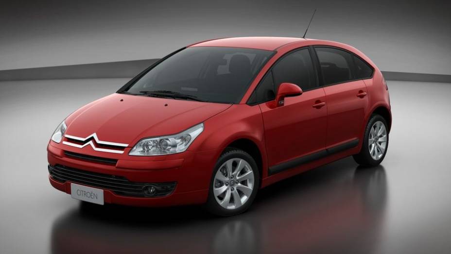 Citroën C4| <a href="https://gutenberg.quatrorodas.abril.com.br/reportagens/servicos/carros-dao-mais-trabalho-mecanicos-758572.shtml" rel="migration">Saiba o porquê</a> | <a href="https://gutenberg.quatrorodas.abril.com.br/reportagens/servicos//montadoras-se-defendem-criticas-mecanicos-758723" rel="migration"></a> Citroën C4| <a href="https://gutenberg.quatrorodas.abril.com.br/reportagens/servicos/carros-dao-mais-trabalho-mecanicos-758572.shtml" rel="migration">Saiba o porquê</a> | <a href="https://gutenberg.quatrorodas.abril.com.br/reportagens/servicos//montadoras-se-defendem-criticas-mecanicos-758723" rel="migration"></a>