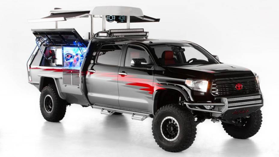 Toyota Lets Go Moto Tundra | <a href="https://gutenberg.quatrorodas.abril.com.br/noticias/fabricantes/toyota-levara-conceitos-rali-aventura-ao-sema-show-758949.shtml" rel="migration">Leia mais</a>