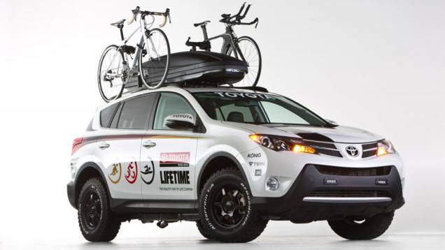 Toyota LifeTIme Fitness RAV4 | <a href="https://gutenberg.quatrorodas.abril.com.br/noticias/fabricantes/toyota-levara-conceitos-rali-aventura-ao-sema-show-758949.shtml" rel="migration">Leia mais</a> Toyota LifeTIme Fitness RAV4 | <a href="https://gutenberg.quatrorodas.abril.com.br/noticias/fabricantes/toyota-levara-conceitos-rali-aventura-ao-sema-show-758949.shtml" rel="migration">Leia mais</a>