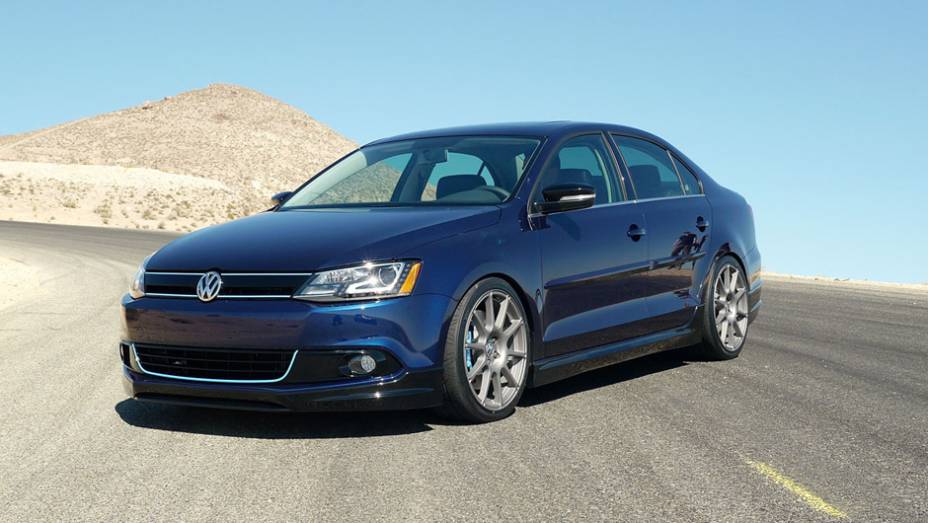 Volkswagen Jetta Turbo | <a href="https://gutenberg.quatrorodas.abril.com.br/noticias/fabricantes/volkswagen-revela-jetta-customizado-sema-759297.shtml" rel="migration">Leia mais</a>