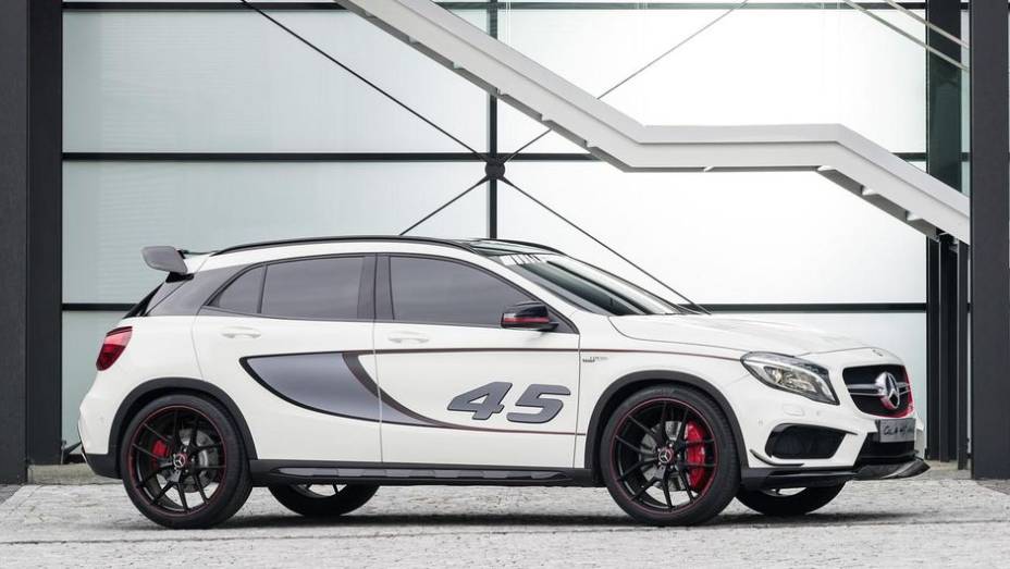 O conceitual tem visual mais ousado do que o GLA convencional, com para-choques modificados... | <a href="https://gutenberg.quatrorodas.abril.com.br/noticias/saloes/los-angeles-2013/mercedes-benz-revela-gla-45-amg-concept-760785.shtml" rel="migration">Leia mais</a>