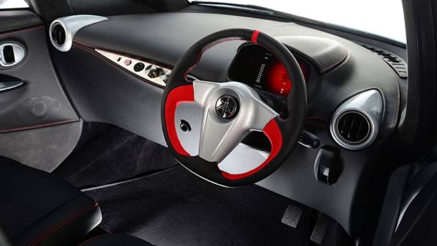 Em termos de performance, o MOTIV alcança a velocidade máxima de 105 km/h. A aceleração de 0 a 100 km/h leva mais de 15 segundos | <a href="https://gutenberg.quatrorodas.abril.com.br/noticias/saloes/toquio-2013/yamaha-surpreende-motiv-concept-760773.shtml" rel="migration">Leia mais</a> Em termos de performance, o MOTIV alcança a velocidade máxima de 105 km/h. A aceleração de 0 a 100 km/h leva mais de 15 segundos | <a href="https://gutenberg.quatrorodas.abril.com.br/noticias/saloes/toquio-2013/yamaha-surpreende-motiv-concept-760773.shtml" rel="migration">Leia mais</a>