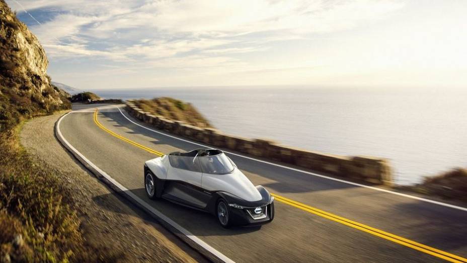 Projetado para ser uma prévia de um modelo de produção futuro, o BladeGlider é um roadster com o formato de uma asa delta | <a href="https://gutenberg.quatrorodas.abril.com.br/noticias/saloes/toquio-2013/nissan-anuncia-conceito-bladeglider-salao-toquio-759658.shtml" rel="migration"></a>