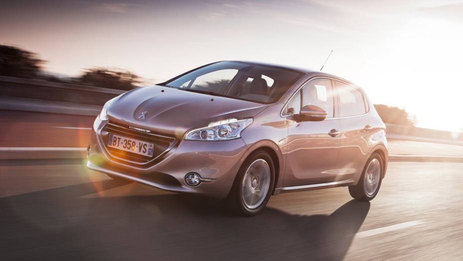 6 - Peugeot 208 | <a href="https://gutenberg.quatrorodas.abril.com.br/noticias/mercado/hb20-termo-mais-buscado-brasil-2013-763387.shtml" rel="migration">Leia mais</a>