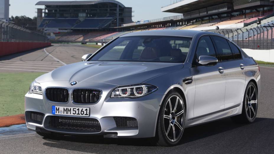 Na sequência aparece a BMW com o M5 (US$ 92.900) | <a href="https://gutenberg.quatrorodas.abril.com.br/noticias/classicos/hagerty-lista-carros-classicos-futuro-767696.shtml" rel="migration">Leia mais</a>