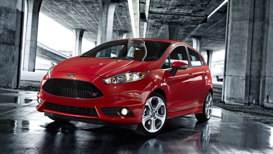 O Ford Fiesta ST fecha a Hot List 2014 | <a href="https://gutenberg.quatrorodas.abril.com.br/noticias/classicos/hagerty-lista-carros-classicos-futuro-767696.shtml" rel="migration">Leia mais</a>