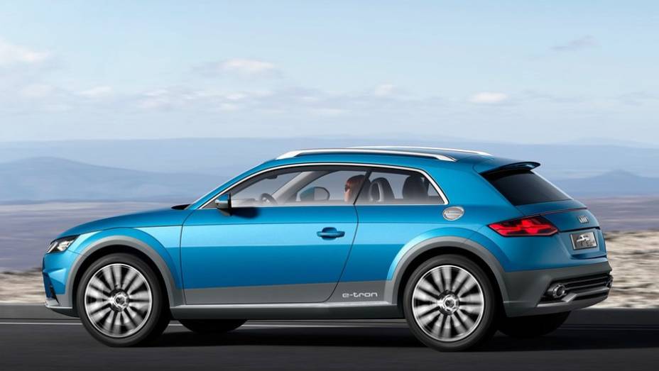 Modelo conta com sistema híbrido plug-in | <a href="https://gutenberg.quatrorodas.abril.com.br/noticias/saloes/detroit-2014/imagem-oficial-novo-audi-allroad-shooting-brake-revelada-769275.shtml" rel="migration">Leia mais</a>