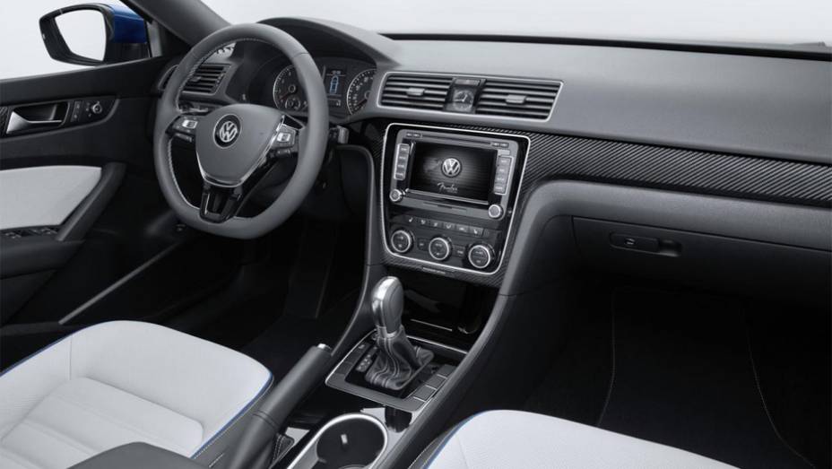 Todos os cilindros voltam a funcionar imediatamente assim que o motorista pressiona com mais força o pedal do acelerador | <a href="https://gutenberg.quatrorodas.abril.com.br/noticias/saloes/detroit-2014/vw-tera-passat-bluemotion-detroit-768175.shtml" rel="migration">Leia mais</a>