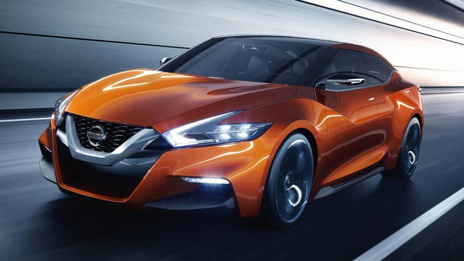 Depois de soltar alguns teasers, a Nissan finalmente mostrou o Sports Sedan concept | <a href="https://gutenberg.quatrorodas.abril.com.br/noticias/saloes/detroit-2014/nissan-revela-sports-sedan-concept-770399.shtml" rel="migration">Leia mais</a>