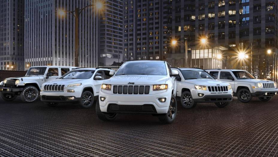 A Jeep anunciou nesta quarta-feira (22) o lançamento da edição especial Altitude para três de seus modelos: Cherokee, Grand Cherokee e Wrangler | <a href="https://gutenberg.quatrorodas.abril.com.br/noticias/fabricantes/jeep-lanca-edicao-especial-altitude-771178.shtm" rel="migration"></a>
