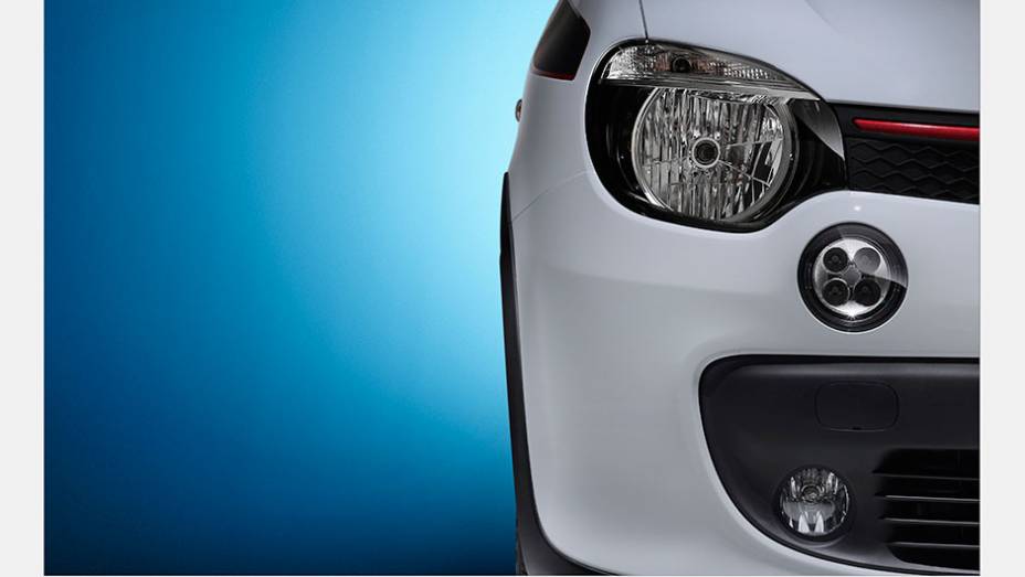 Detalhe do farol do novo Twingo | <a href="https://gutenberg.quatrorodas.abril.com.br/noticias/saloes/genebra-2014/renault-confirma-motorizacao-twingo-775341.shtml" rel="migration">Leia mais</a>