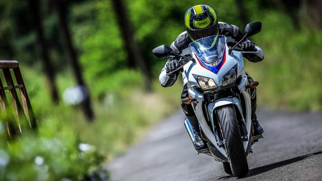 Preços são de R$ 23 mil para a standard e R$ 24,5 mil com freios ABS | <a href="https://gutenberg.quatrorodas.abril.com.br/moto/noticias/honda-inicia-vendas-cbr-500r-brasil-773679.shtml" rel="migration">Leia mais</a> Preços são de R$ 23 mil para a standard e R$ 24,5 mil com freios ABS | <a href="https://gutenberg.quatrorodas.abril.com.br/moto/noticias/honda-inicia-vendas-cbr-500r-brasil-773679.shtml" rel="migration">Leia mais</a>